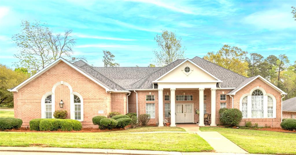 Shreveport, Louisiana, 71106, United States, 4 Bedrooms Bedrooms, ,4 BathroomsBathrooms,Residential,For Sale,1847016