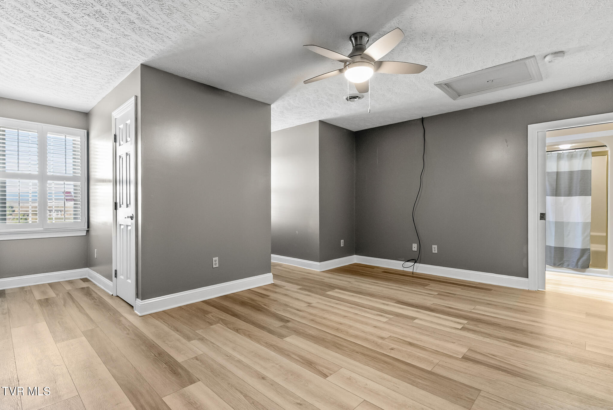 Wytheville, Virginia, 24382, United States, 4 Bedrooms Bedrooms, ,3 BathroomsBathrooms,Residential,For Sale,2005491