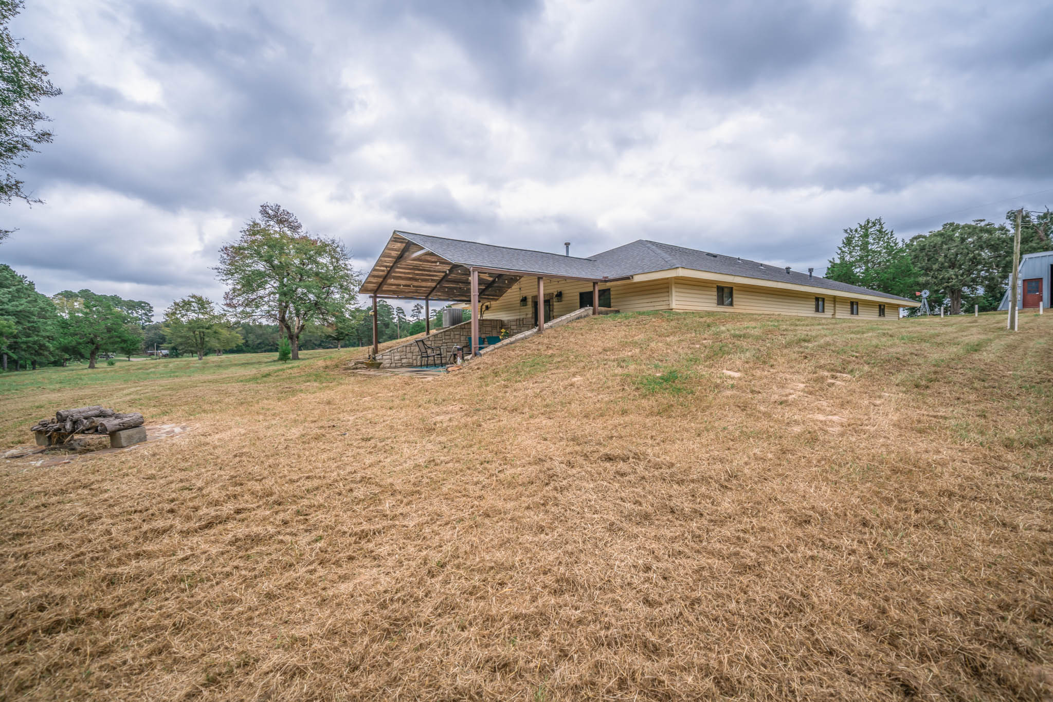 Jacksonville, Texas, 75766, United States, 4 Bedrooms Bedrooms, ,2 BathroomsBathrooms,Residential,For Sale,1974888