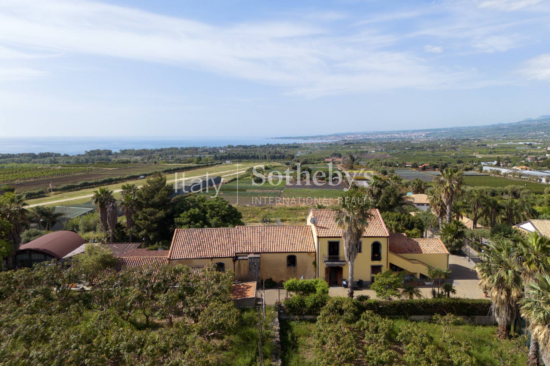  Prestigious property nestled between Mount Etna and the sea - 物件實景