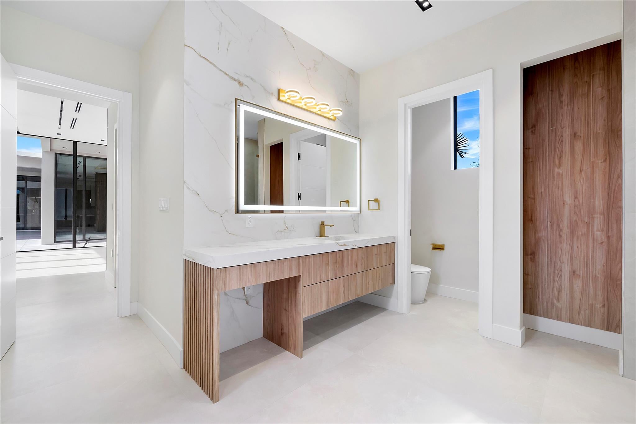 Plantation, Florida, 33323, United States, 6 Bedrooms Bedrooms, ,8 BathroomsBathrooms,Residential,For Sale,1984384