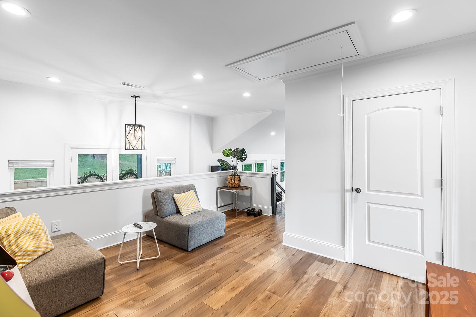 Charlotte, North Carolina, 28278, United States, 3 Bedrooms Bedrooms, ,3 BathroomsBathrooms,Residential,For Sale,1986488