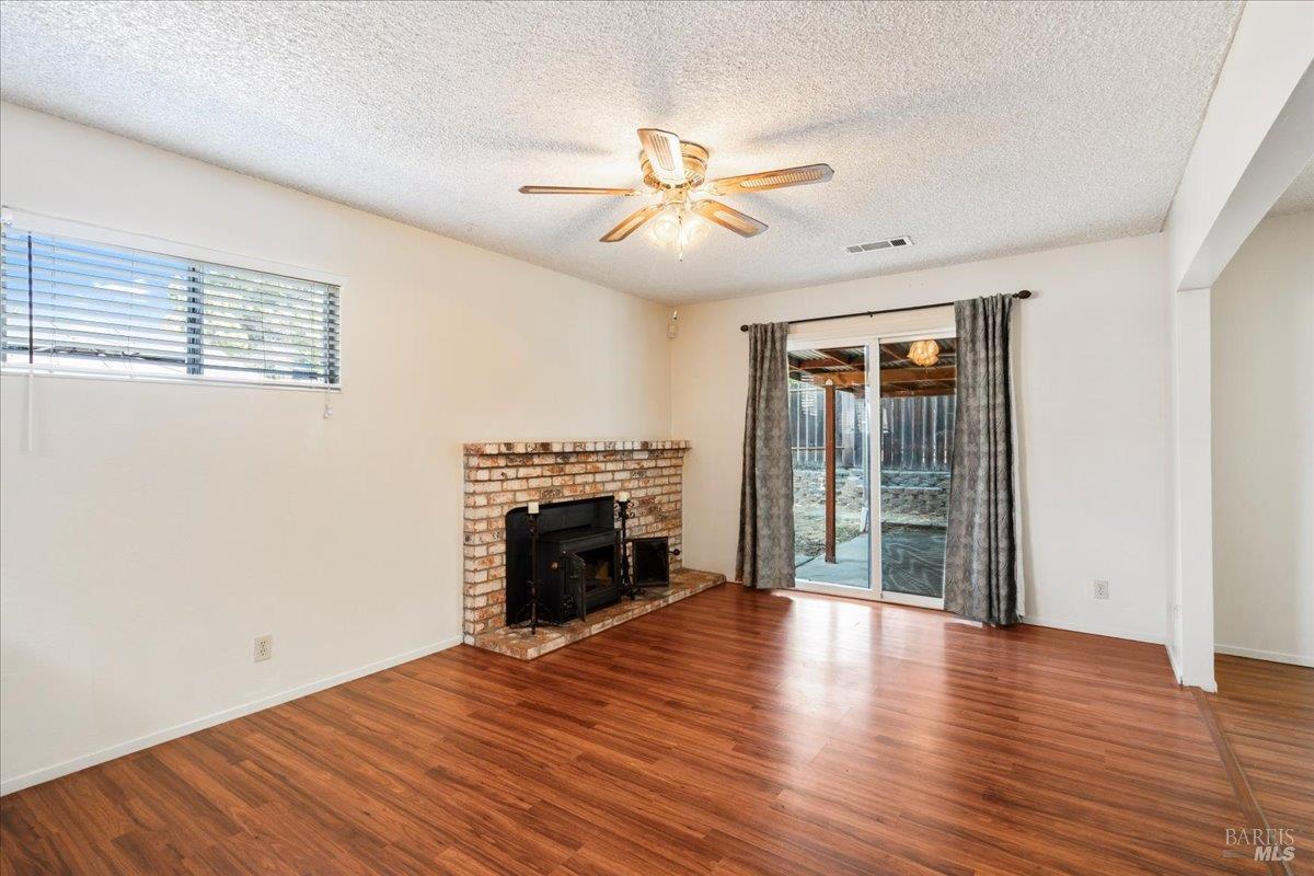 Fairfield, California, 94533, United States, 4 Bedrooms Bedrooms, ,2 BathroomsBathrooms,Residential,For Sale,1927172