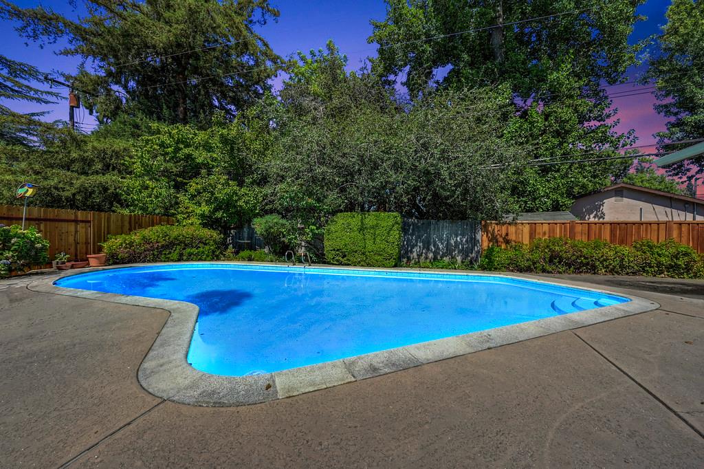 Roseville, California, 95678, United States, 3 Bedrooms Bedrooms, ,2 BathroomsBathrooms,Residential,For Sale,1940546