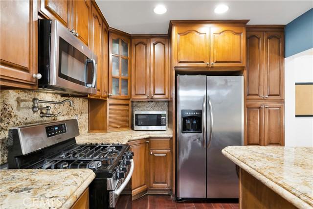 Los Angeles, California, 90016, United States, 4 Bedrooms Bedrooms, ,2 BathroomsBathrooms,Residential,For Sale,1850746