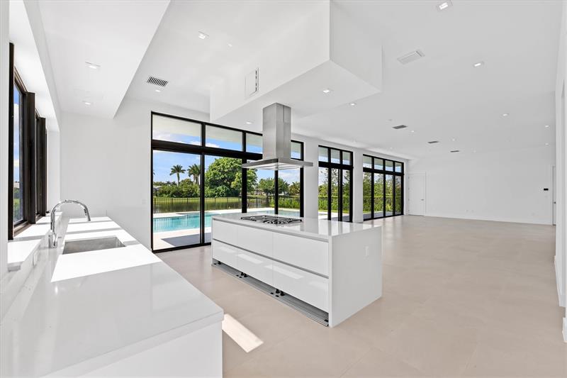 Weston, Florida, 33326, United States, 5 Bedrooms Bedrooms, ,10 BathroomsBathrooms,Residential,For Sale,1925286