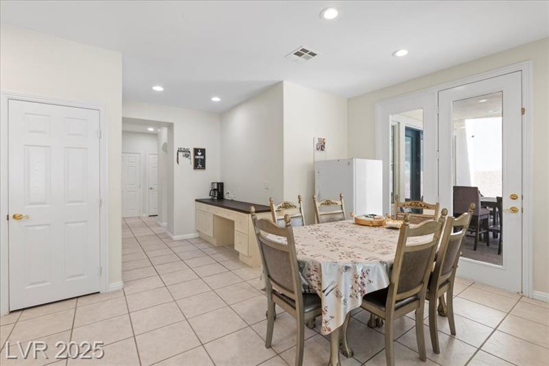 Henderson, Nevada, 89052, United States, 4 Bedrooms Bedrooms, ,4 BathroomsBathrooms,Residential,For Sale,1903011
