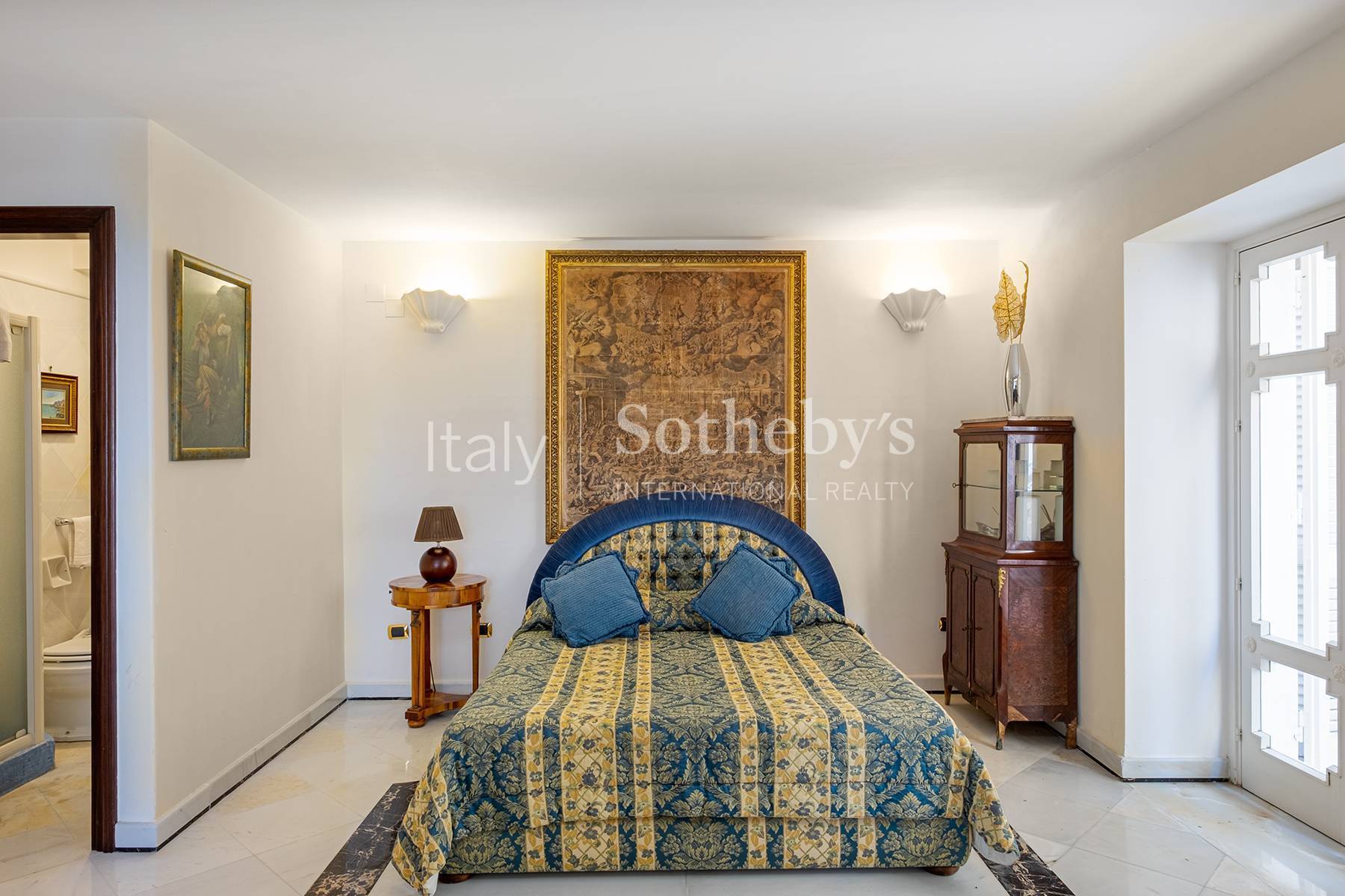  Neoclassical villa with a breath taking view - 物件實景