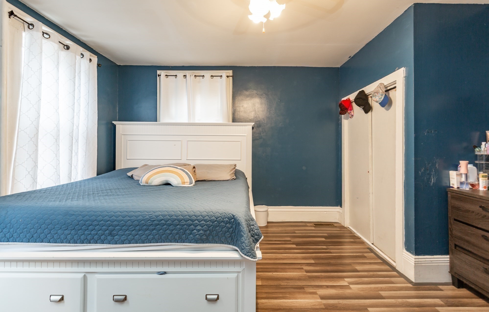New Bedford, Massachusetts, 02740, United States, 7 Bedrooms Bedrooms, ,2 BathroomsBathrooms,Residential,For Sale,1943461