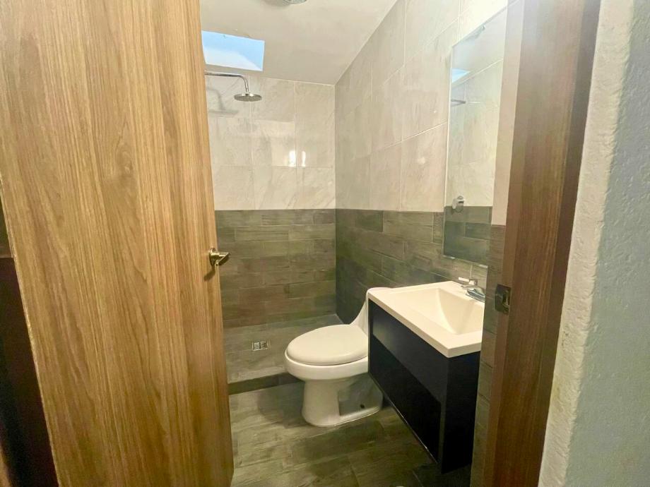 Naucalpan de Juárez, Estado de méxico, 53115, Mexico, 6 Bedrooms Bedrooms, ,5 BathroomsBathrooms,Residential,For Sale,1939413