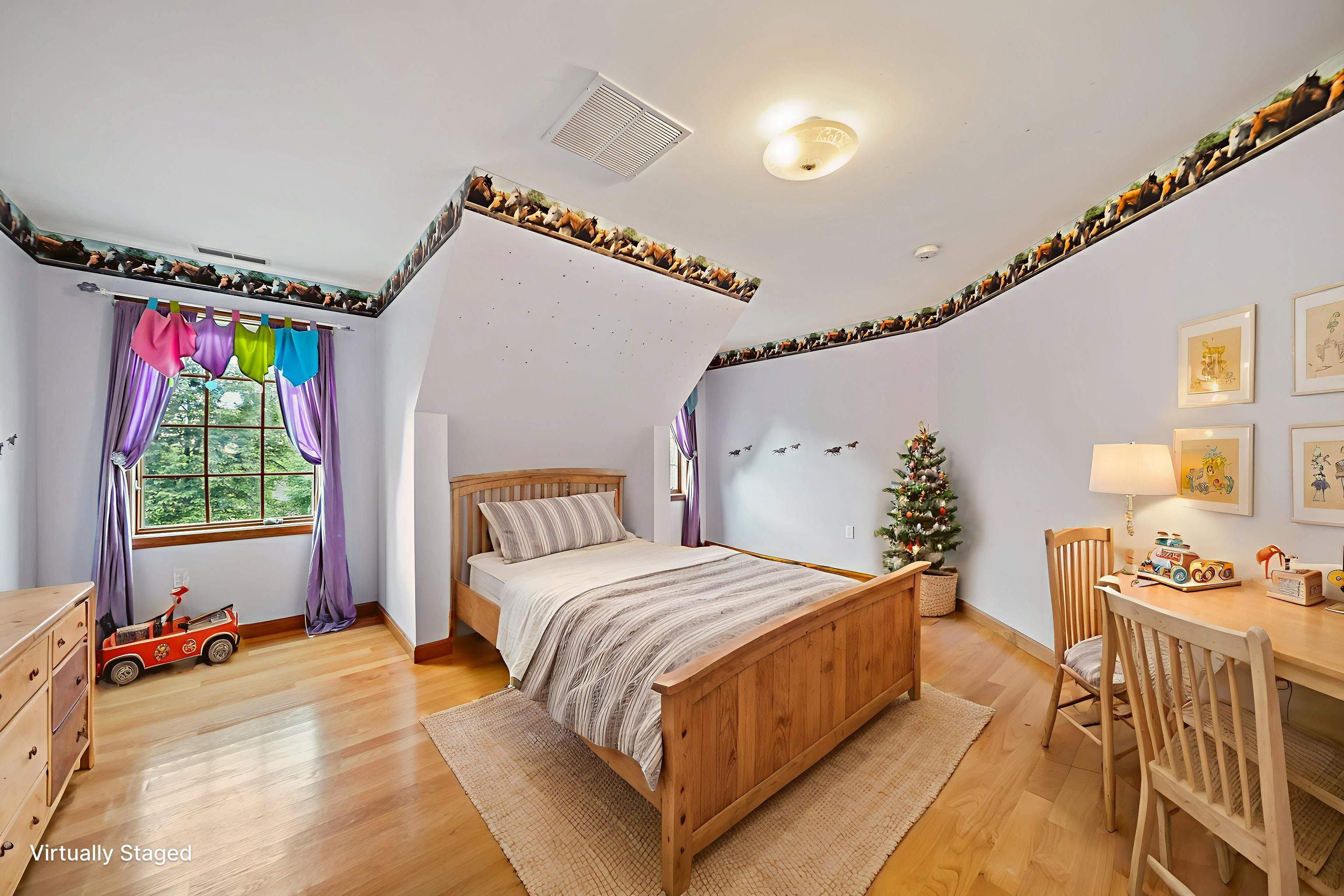 Hollis, New Hampshire, 03049, United States, 7 Bedrooms Bedrooms, ,5 BathroomsBathrooms,Residential,For Sale,1934449