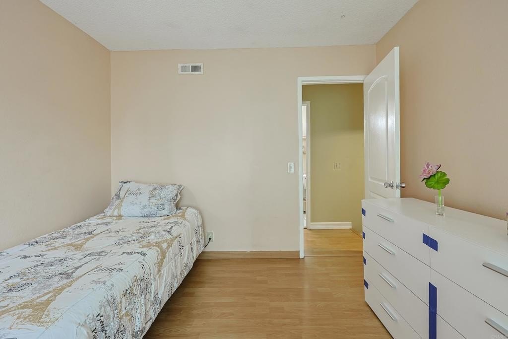San Diego, California, 92139, United States, 3 Bedrooms Bedrooms, ,2 BathroomsBathrooms,Residential,For Sale,1896773