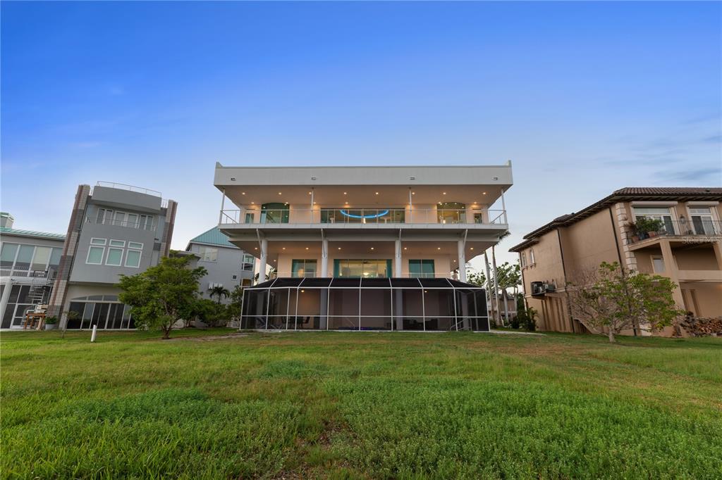 Bradenton, Florida, 34210, United States, 4 Bedrooms Bedrooms, ,5 BathroomsBathrooms,Residential,For Sale,1827645