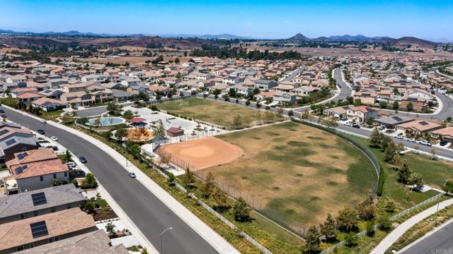Murrieta, California, 92563, United States, 4 Bedrooms Bedrooms, ,3 BathroomsBathrooms,Residential,For Sale,1930051