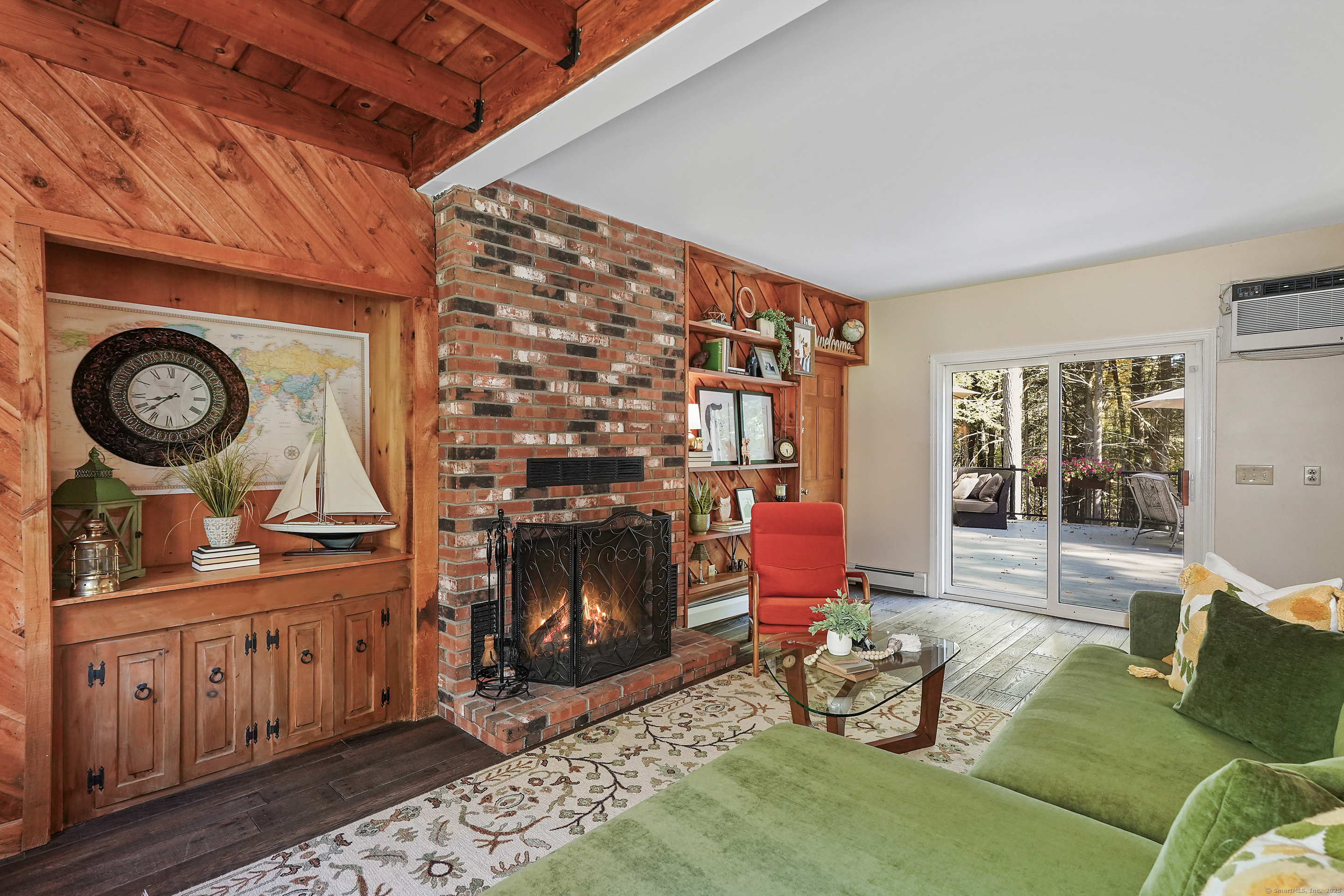 Brookfield, Connecticut, 06804, United States, 4 Bedrooms Bedrooms, ,3 BathroomsBathrooms,Residential,For Sale,1969368