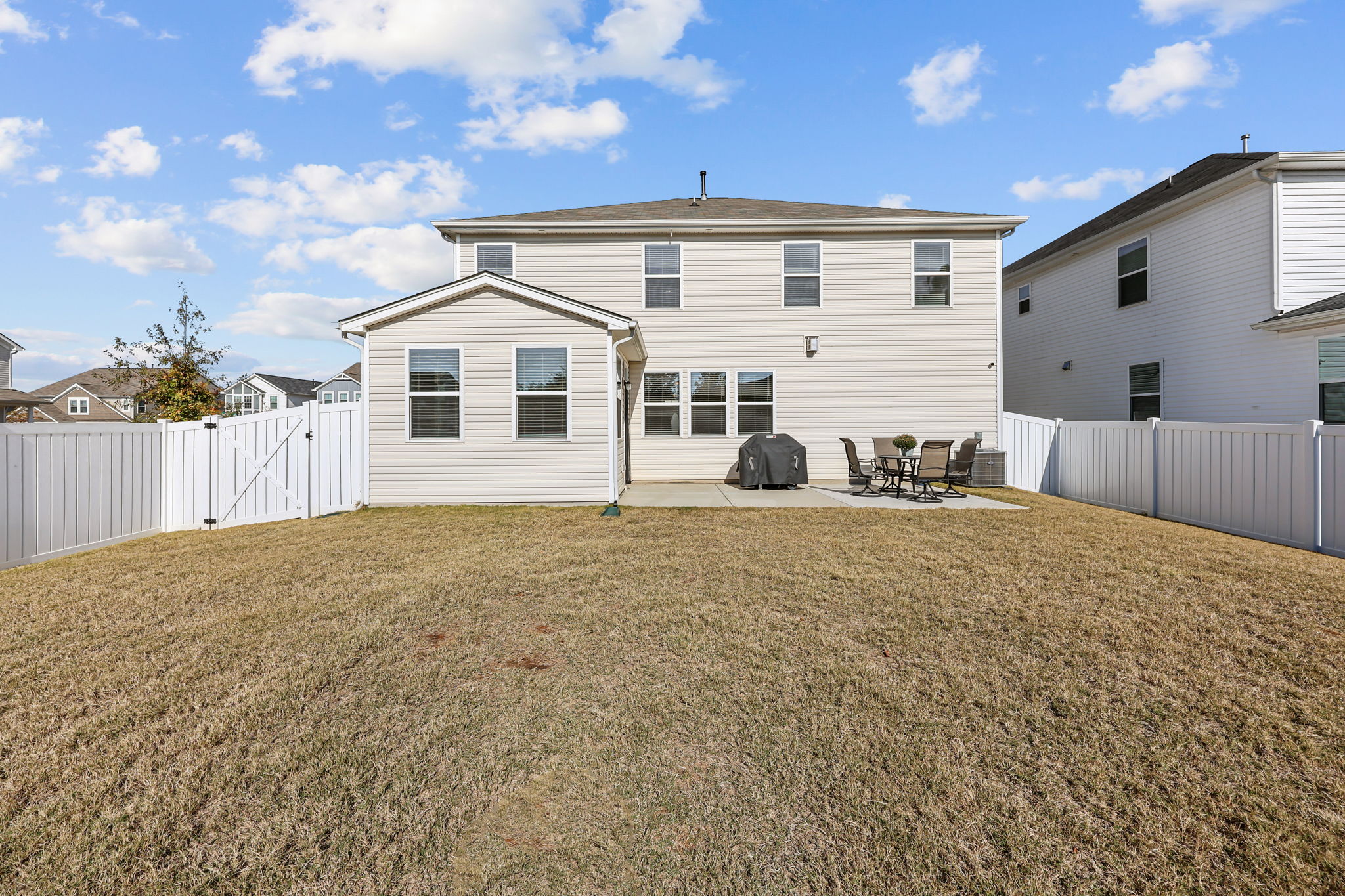 Charlotte, North Carolina, 28269, United States, 5 Bedrooms Bedrooms, ,3 BathroomsBathrooms,Residential,For Sale,1993856