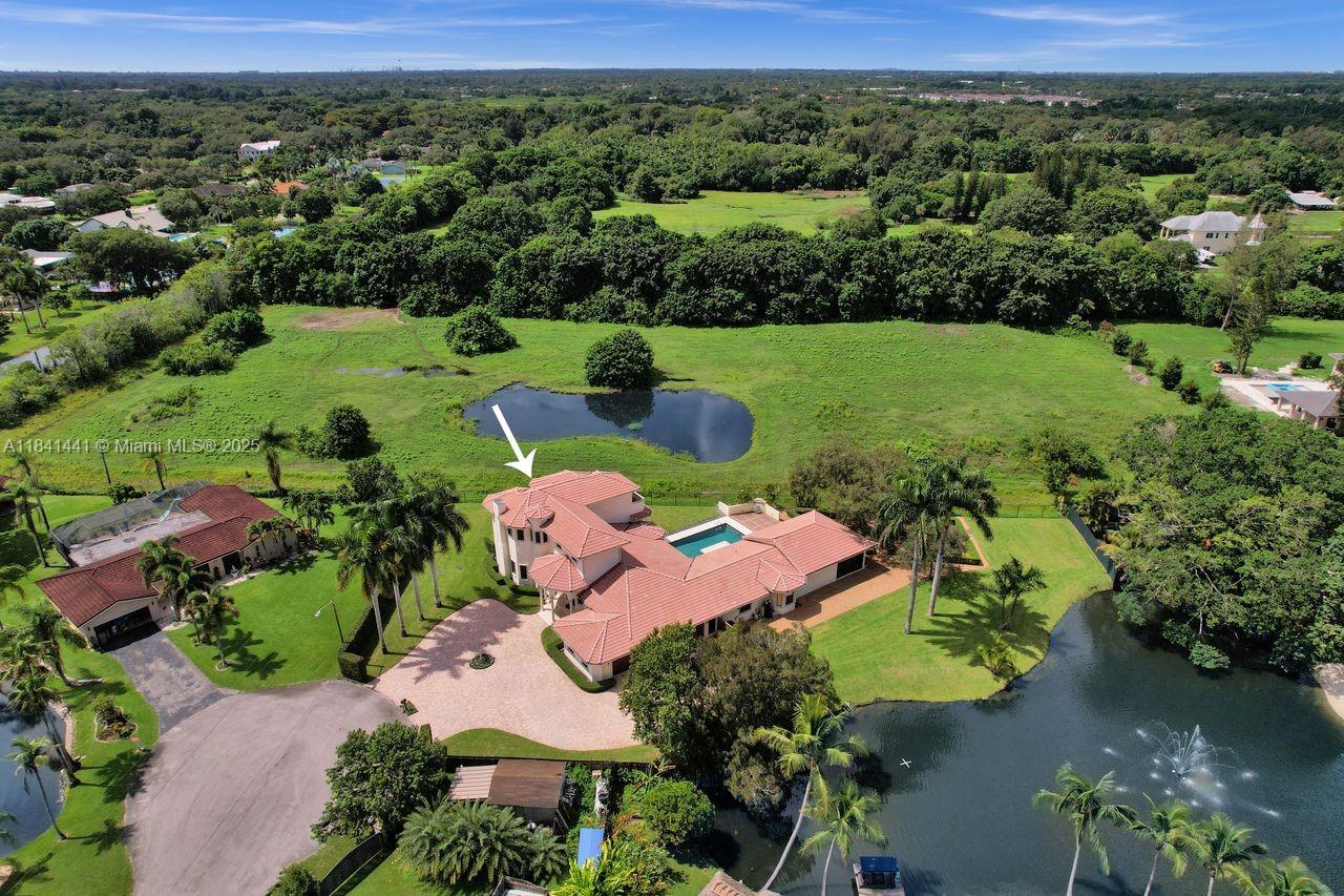 Davie, Florida, 33330, United States, 5 Bedrooms Bedrooms, ,5 BathroomsBathrooms,Residential,For Sale,1896833