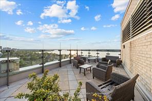 Ottawa, Ontario, K2A 1R8, CA, 2 Bedrooms Bedrooms, ,2 BathroomsBathrooms,Residential,For Sale,1989135