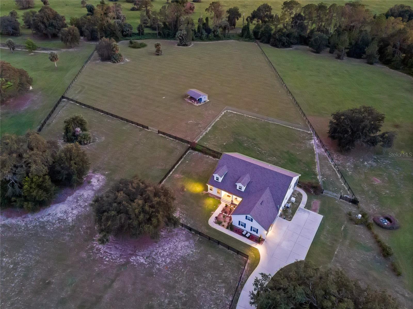 WEIRSDALE, Florida, 32195, United States, 5 Bedrooms Bedrooms, ,3 BathroomsBathrooms,Residential,For Sale,1979385