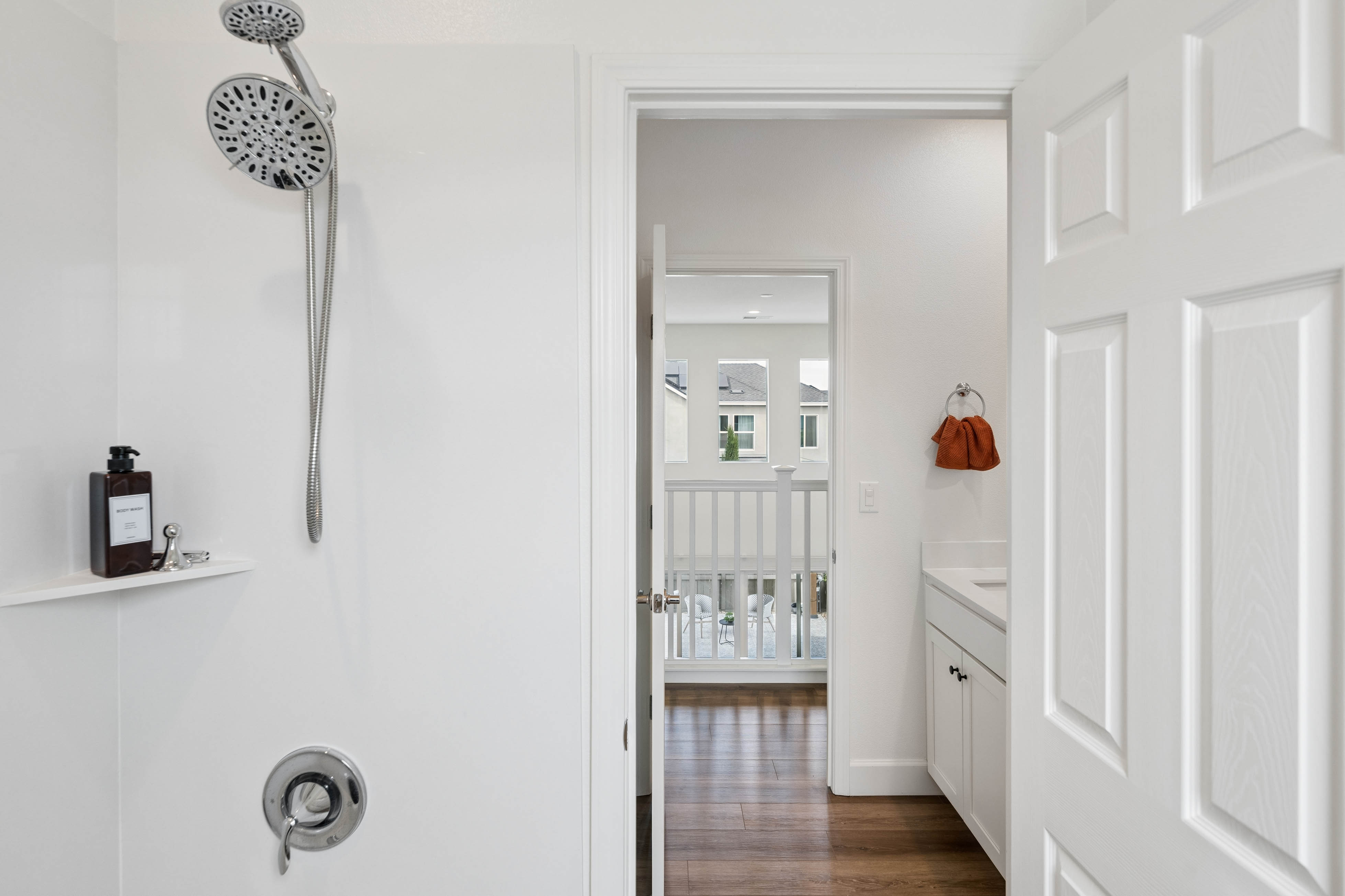  Elevated Living Meets Modern Comfort - 物件實景