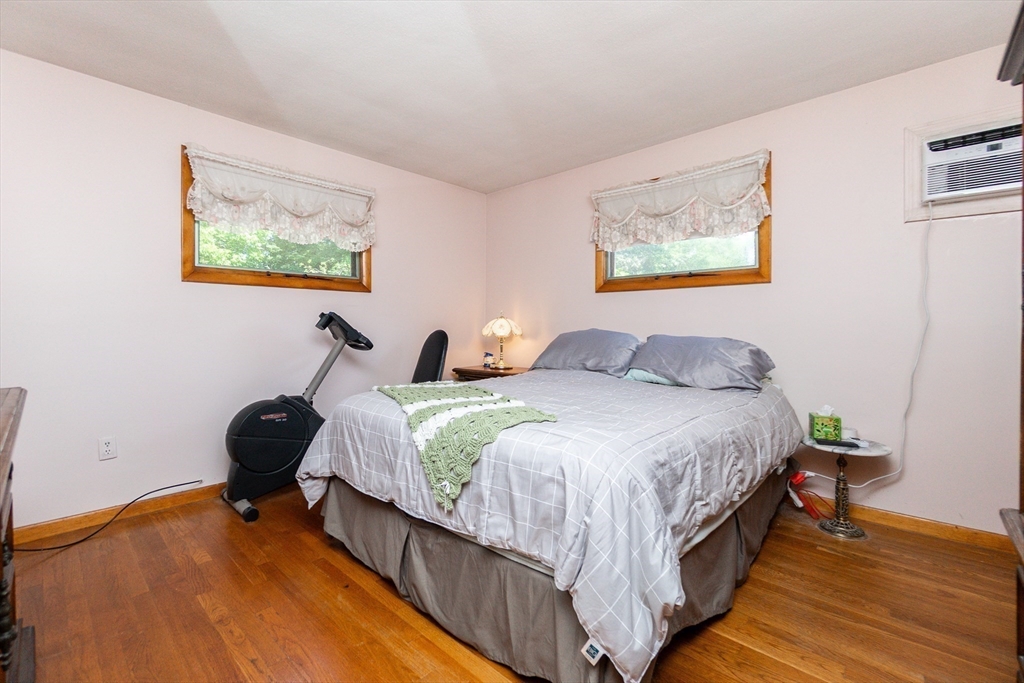 Saugus, Massachusetts, 01906, United States, 3 Bedrooms Bedrooms, ,2 BathroomsBathrooms,Residential,For Sale,1982387