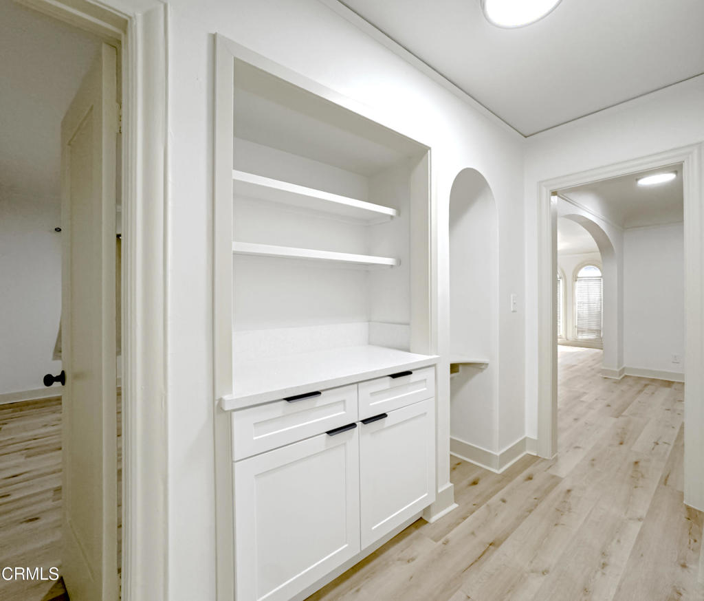 Los Angeles, California, 90036, United States, ,Residential,For Sale,1730001