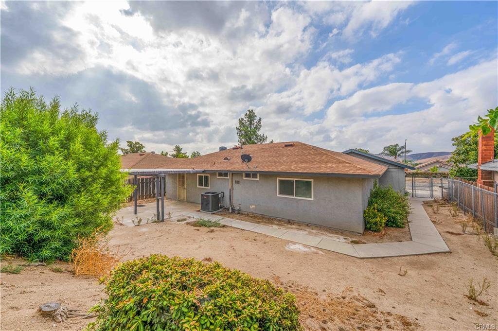 San Bernardino, California, 92407, United States, 4 Bedrooms Bedrooms, ,Residential,For Sale,1995159