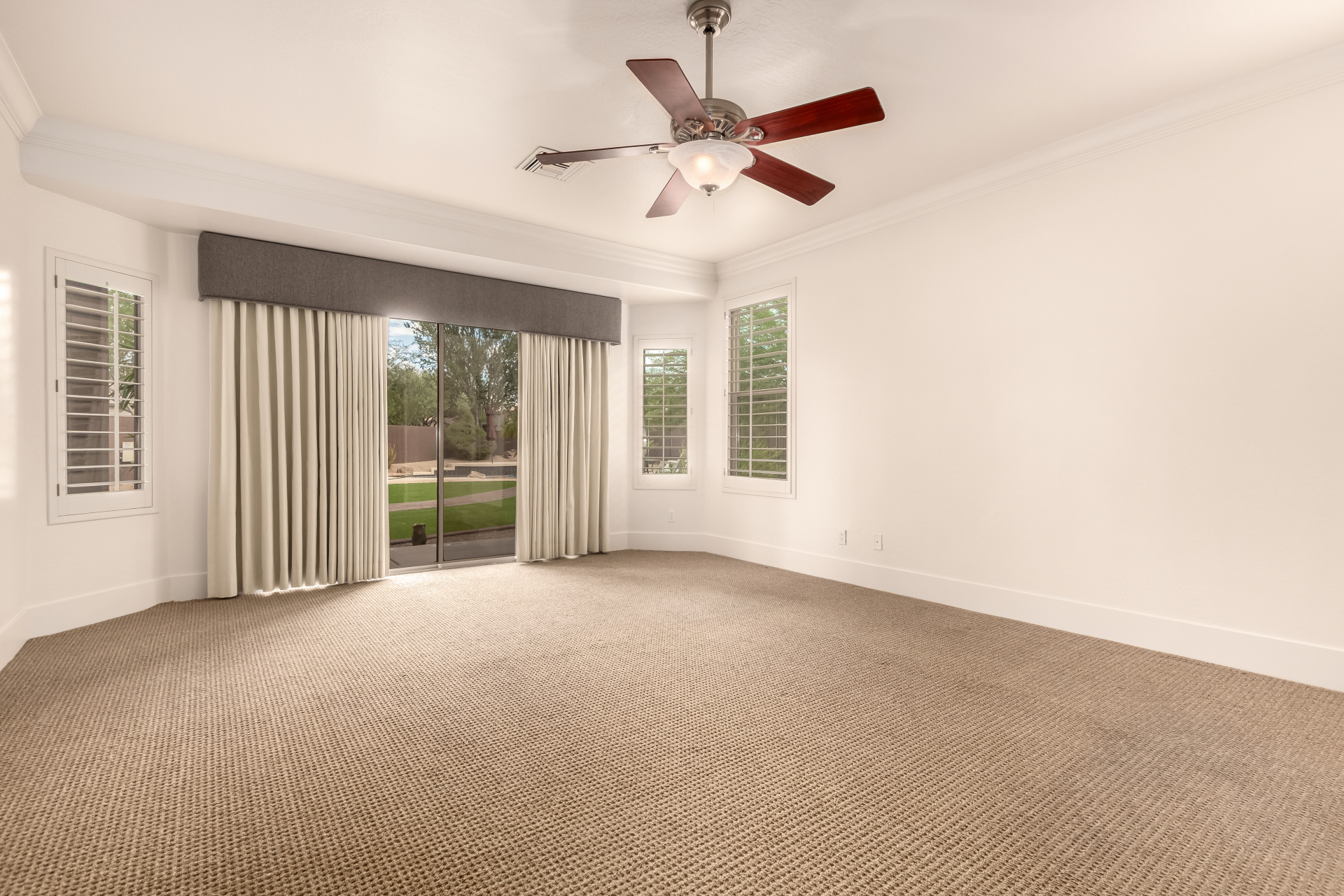 Phoenix, Arizona, 85083, United States, 4 Bedrooms Bedrooms, ,4 BathroomsBathrooms,Residential,For Sale,1993851