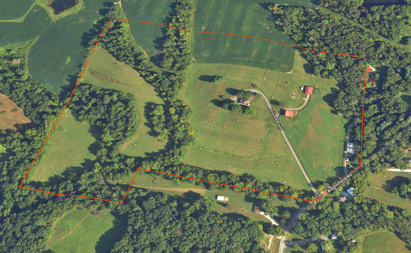 Loogootee, Indiana, 47553, United States, 3 Bedrooms Bedrooms, ,4 BathroomsBathrooms,Residential,For Sale,2002453