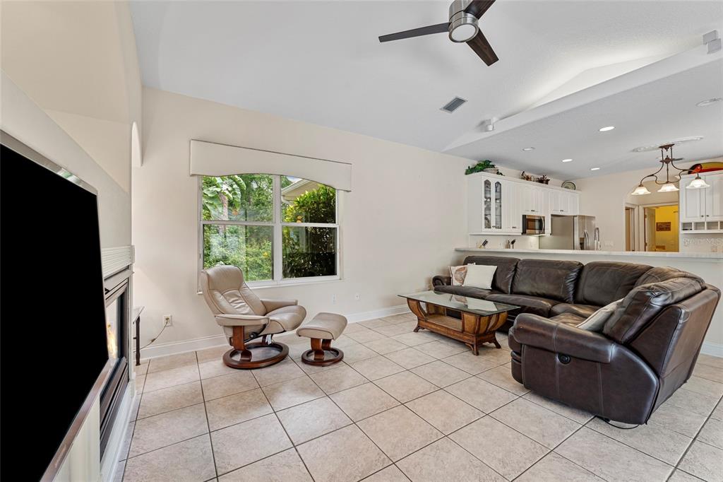 Palm Coast, Florida, 32164, United States, 3 Bedrooms Bedrooms, ,3 BathroomsBathrooms,Residential,For Sale,1891140