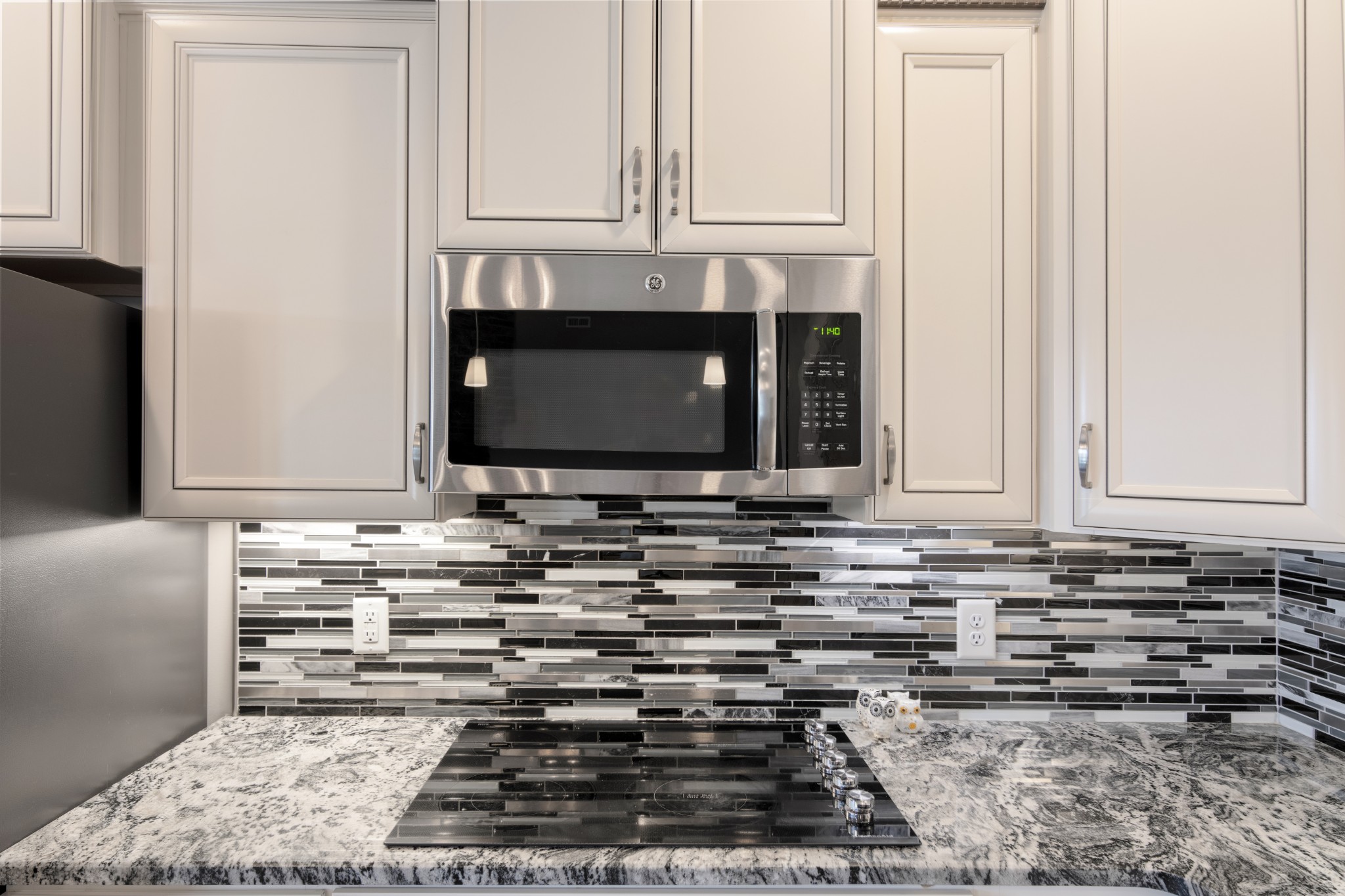 Clarksville, Tennessee, 37043, United States, 5 Bedrooms Bedrooms, ,4 BathroomsBathrooms,Residential,For Sale,1975936