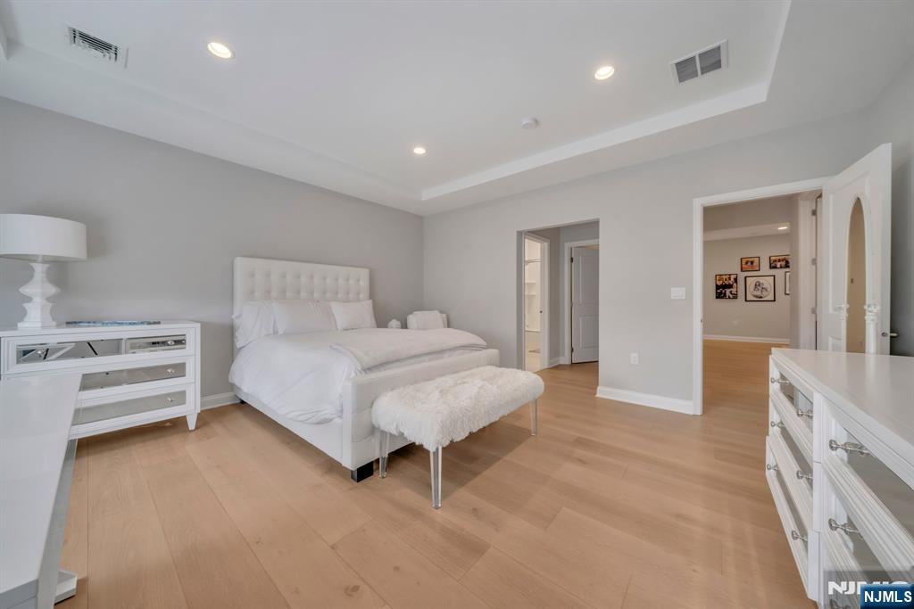 River Vale, New Jersey, 07675, United States, 3 Bedrooms Bedrooms, ,5 BathroomsBathrooms,Residential,For Sale,1906590
