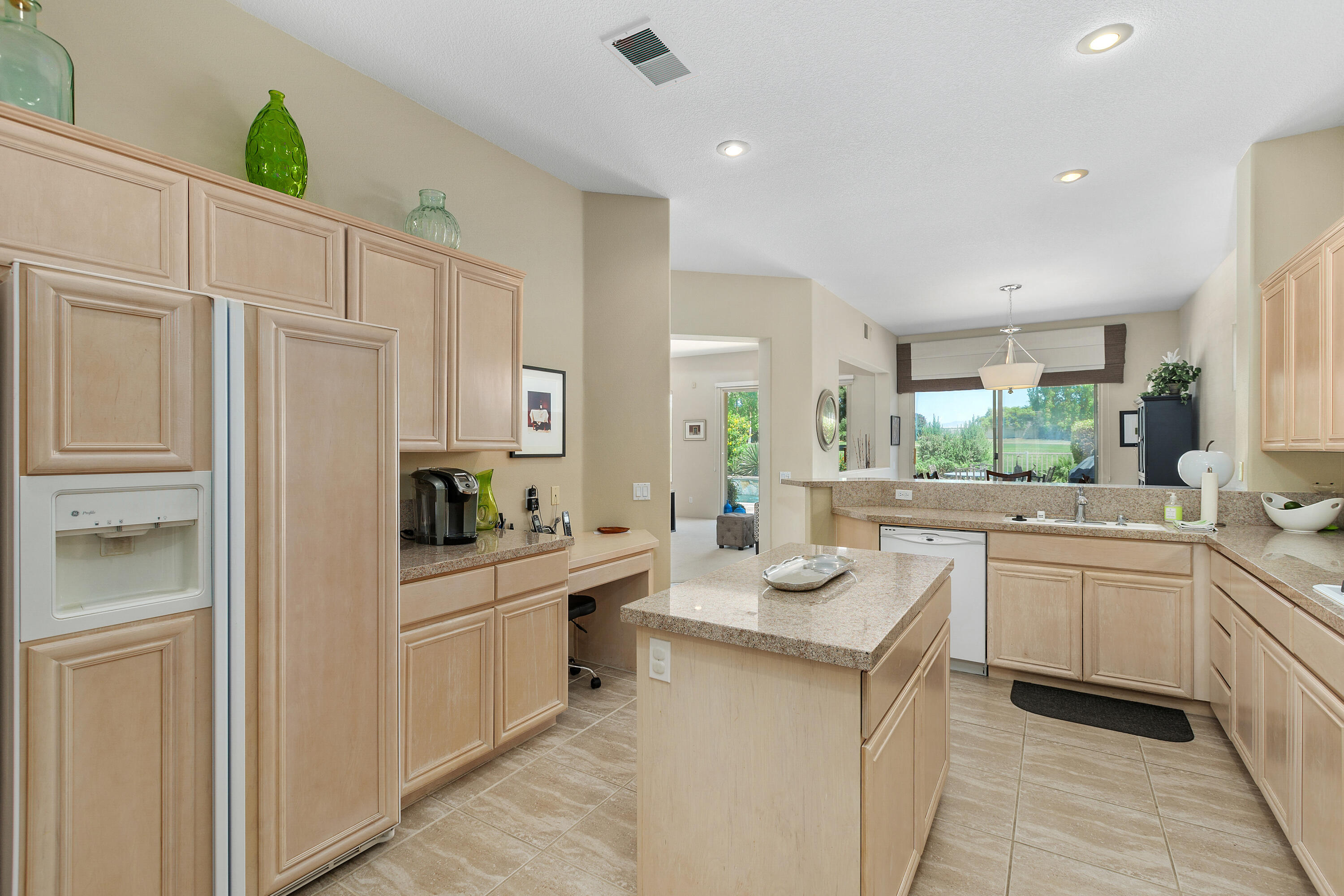 Rancho Mirage, California, 92270, United States, 3 Bedrooms Bedrooms, ,3 BathroomsBathrooms,Residential,For Sale,1868792