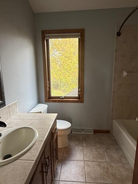 Mount Pleasant, Wisconsin, 53406, United States, 4 Bedrooms Bedrooms, ,3 BathroomsBathrooms,Residential,For Sale,1989473