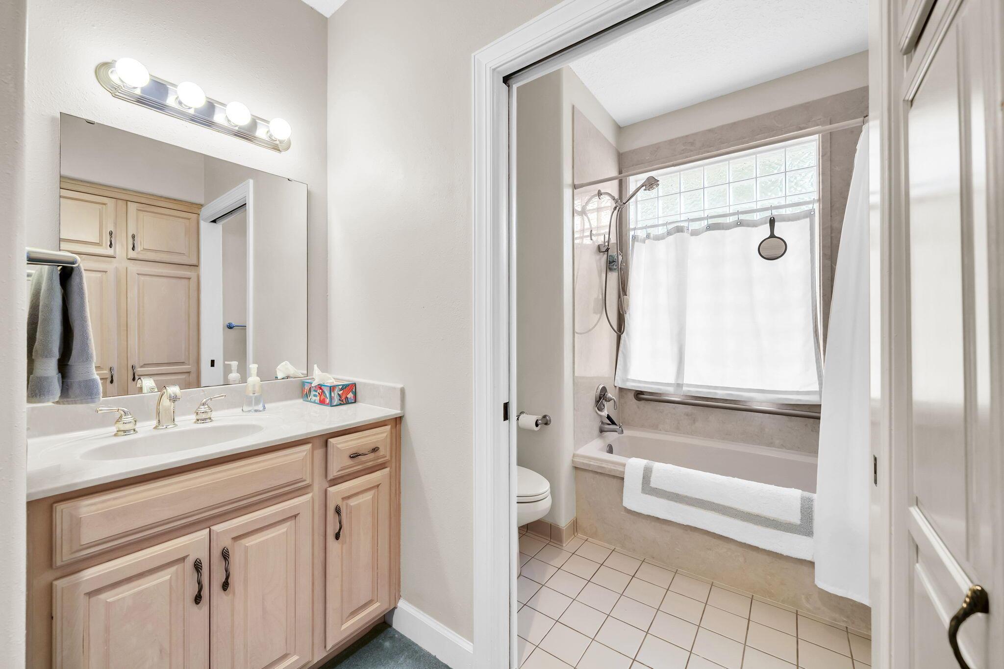 Fort Walton Beach, Florida, 32547, United States, 4 Bedrooms Bedrooms, ,4 BathroomsBathrooms,Residential,For Sale,2008970