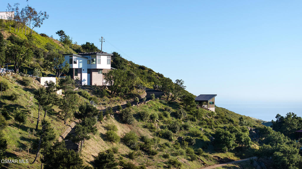 Malibu, California, 90265, United States, 4 Bedrooms Bedrooms, ,3 BathroomsBathrooms,Residential,For Sale,1732105