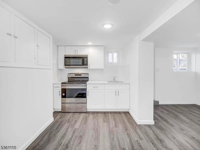 Jersey City, New Jersey, 07305, United States, 4 Bedrooms Bedrooms, ,2 BathroomsBathrooms,Residential,For Sale,1917013