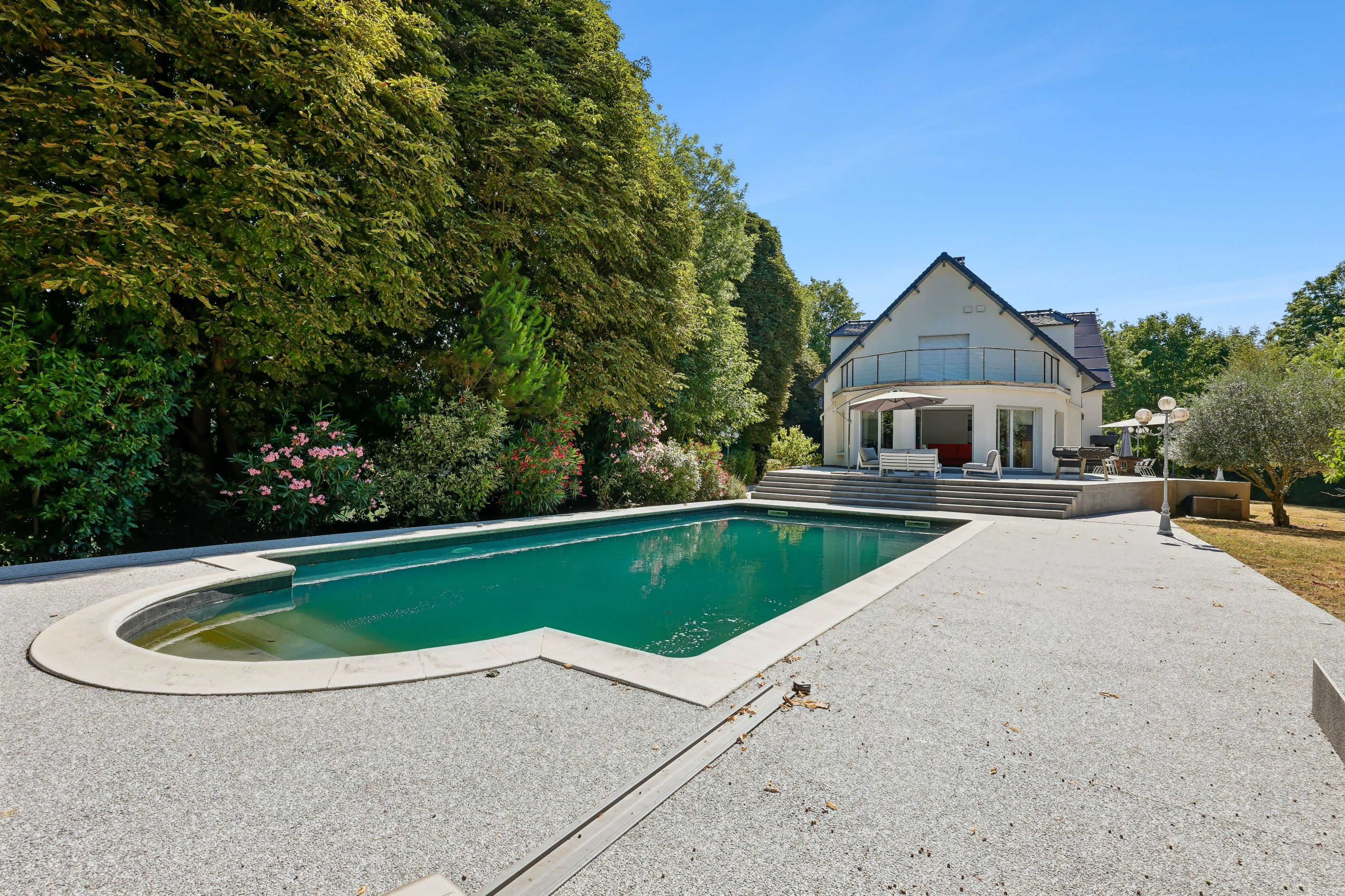  LE PERREUX-SUR-MARNE - WATERFRONT CONTEMPORARY ESTATE ON THE BANKS OF THE MARNE… - 物件實景