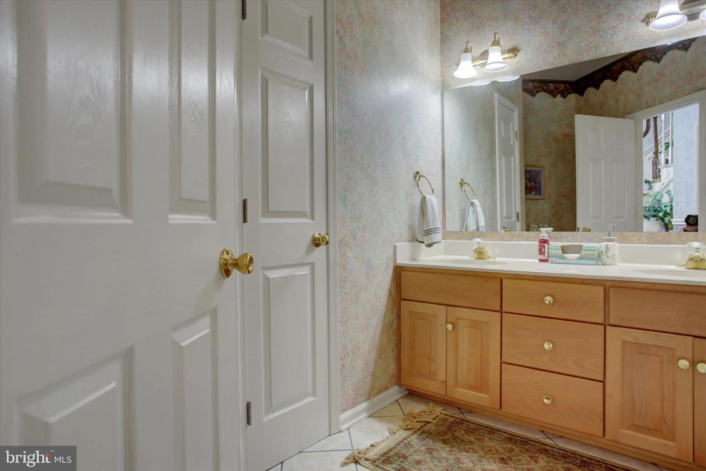 Chambersburg, Pennsylvania, 17202, United States, 5 Bedrooms Bedrooms, ,6 BathroomsBathrooms,Residential,For Sale,1989609