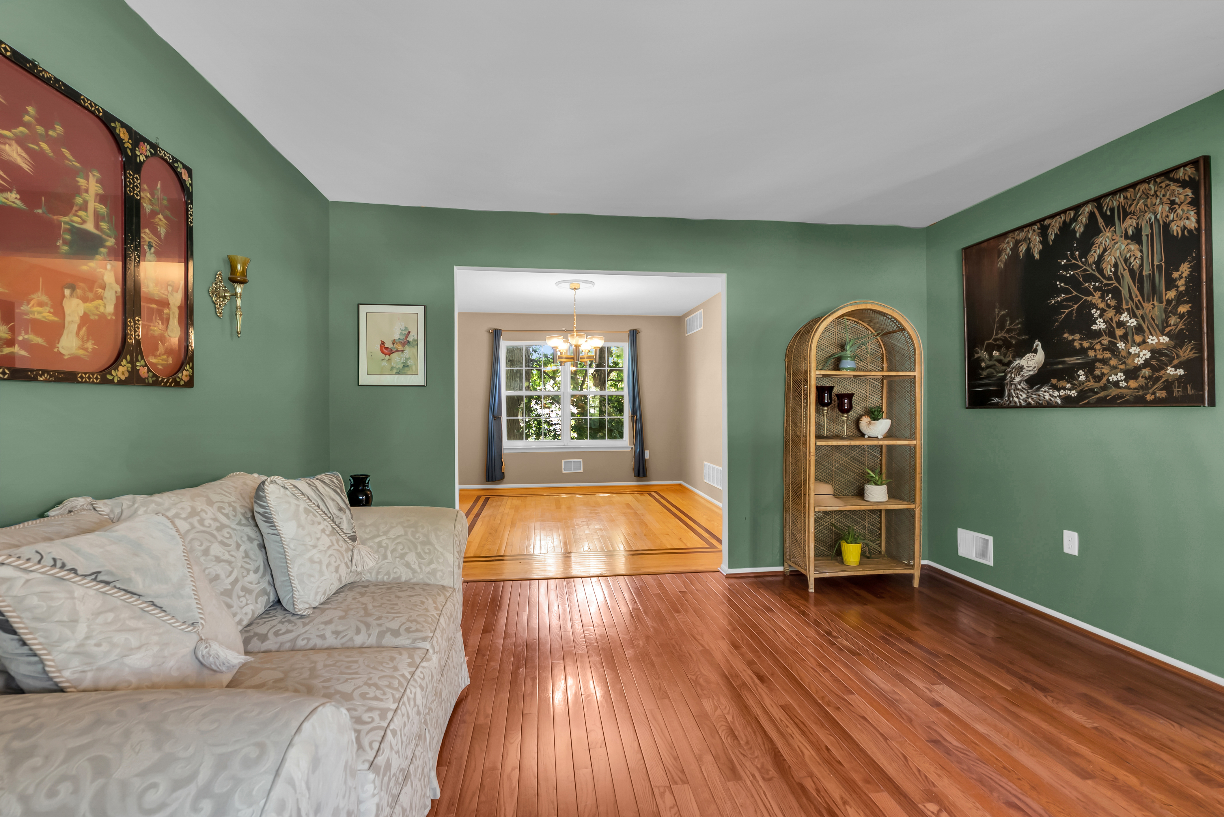  Woodland Hills Colonial Opportunity - 物件實景
