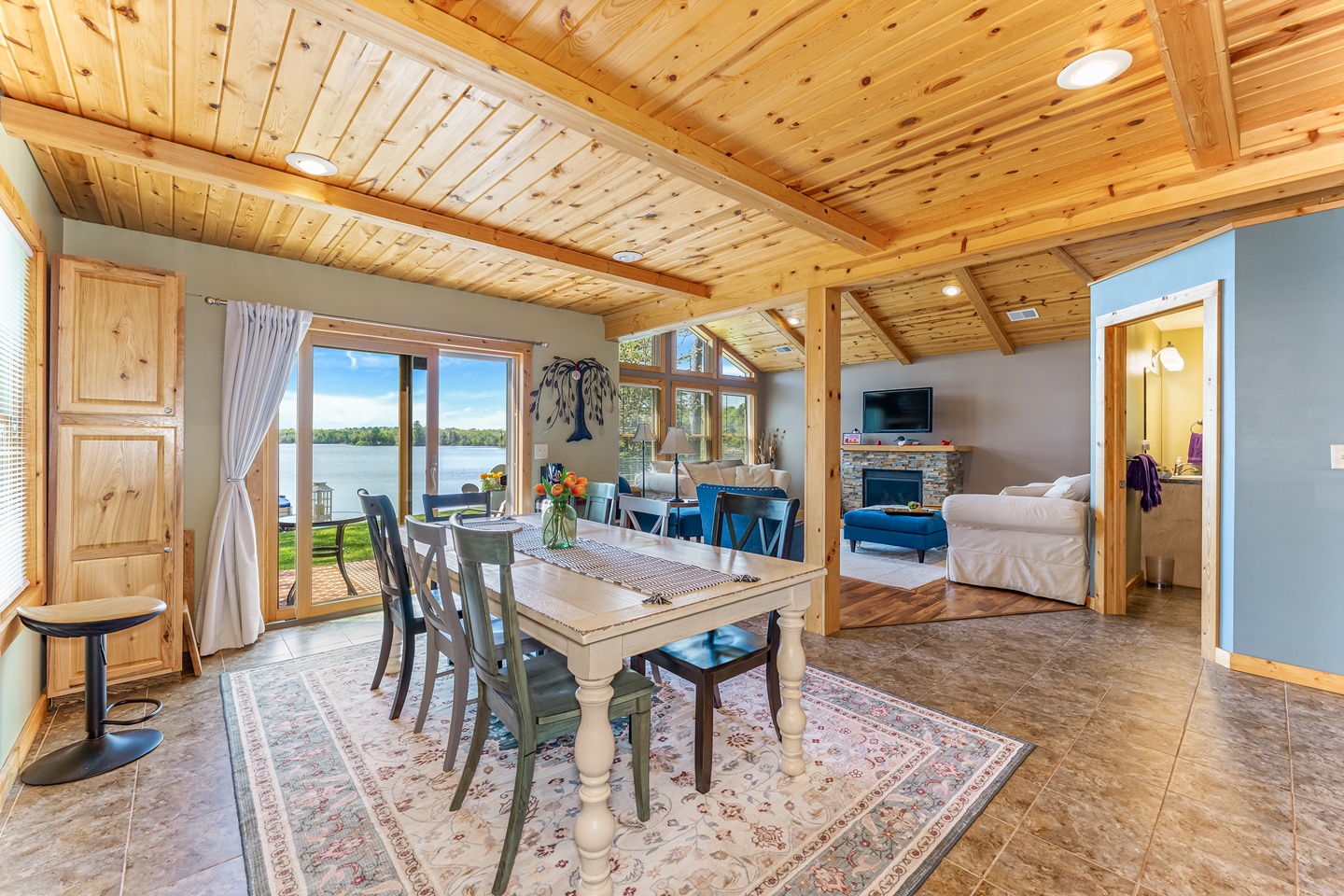 Oma, Wisconsin, 54534, United States, 2 Bedrooms Bedrooms, ,1 BathroomBathrooms,Residential,For Sale,2048309