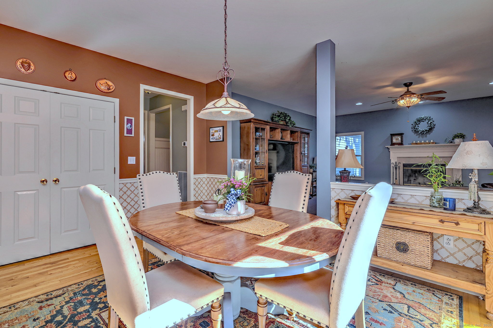 Milford, Connecticut, 06461, United States, 4 Bedrooms Bedrooms, ,3 BathroomsBathrooms,Residential,For Sale,1926096