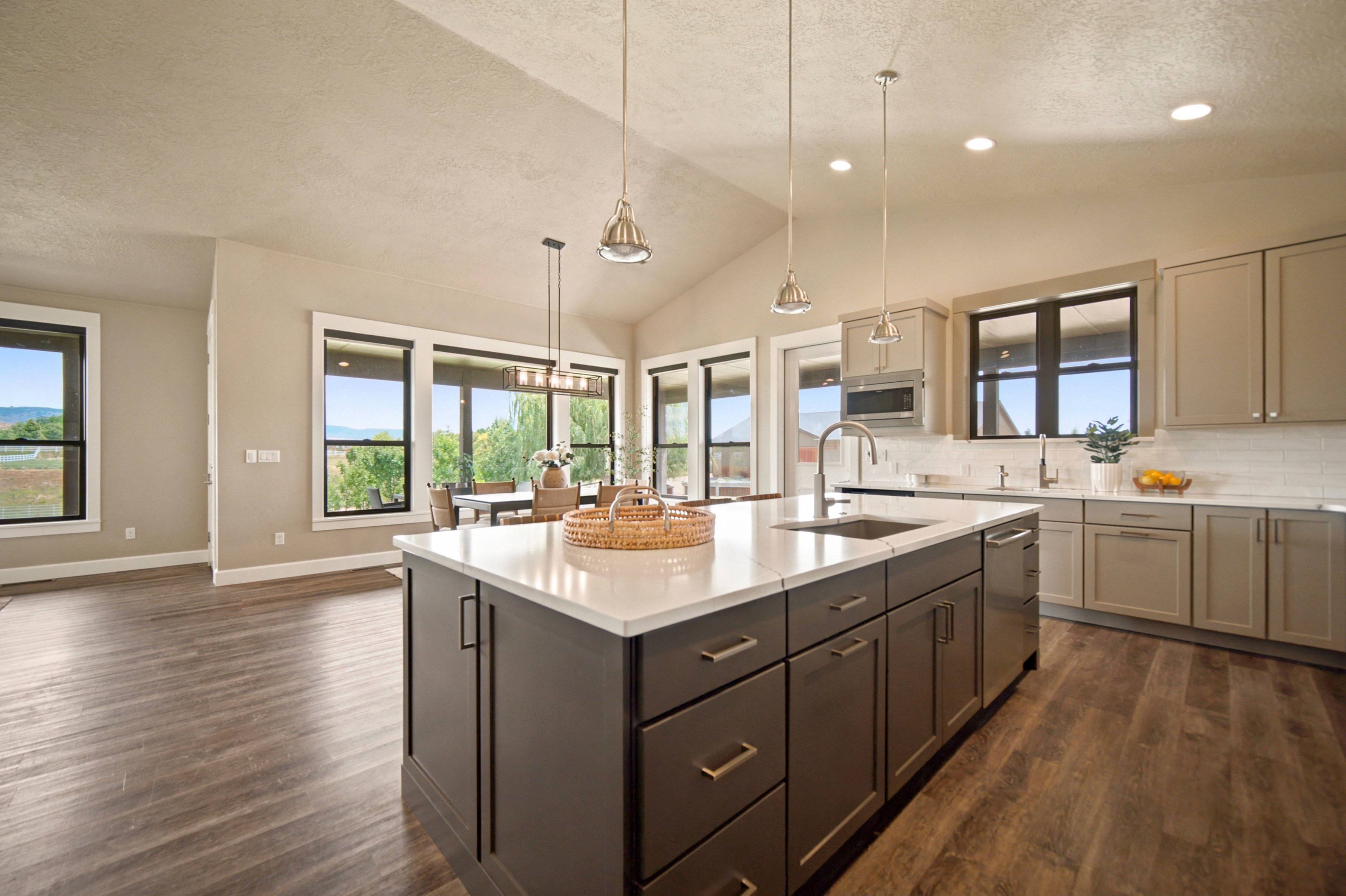  Ranch Living with Mountain View - 物件實景