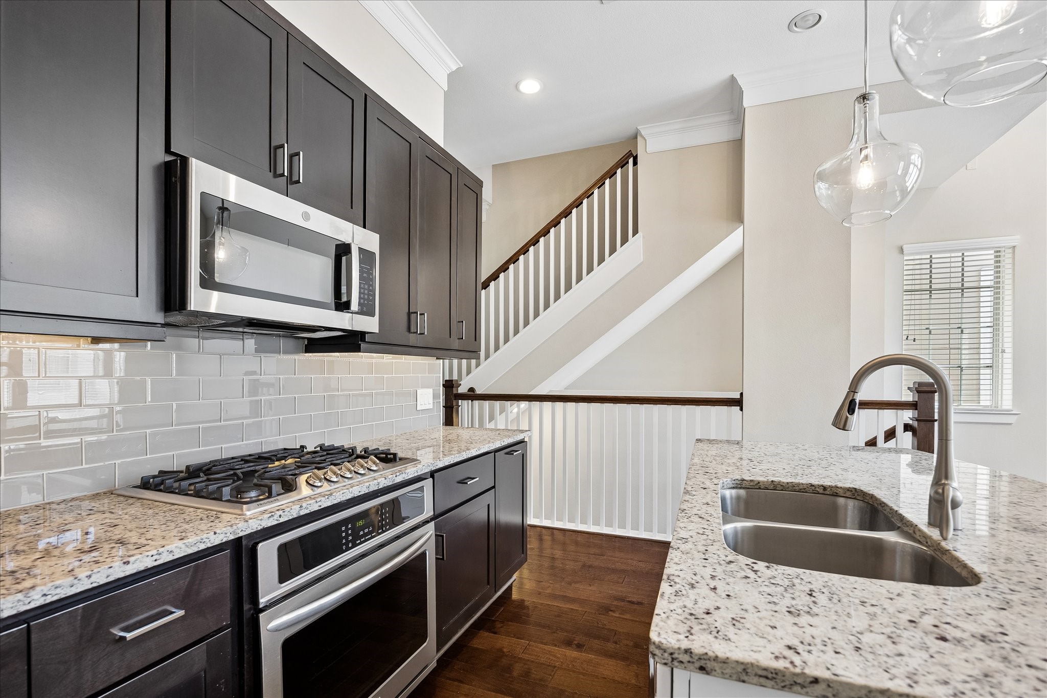  8306 Ginger Oak Street - 物件實景
