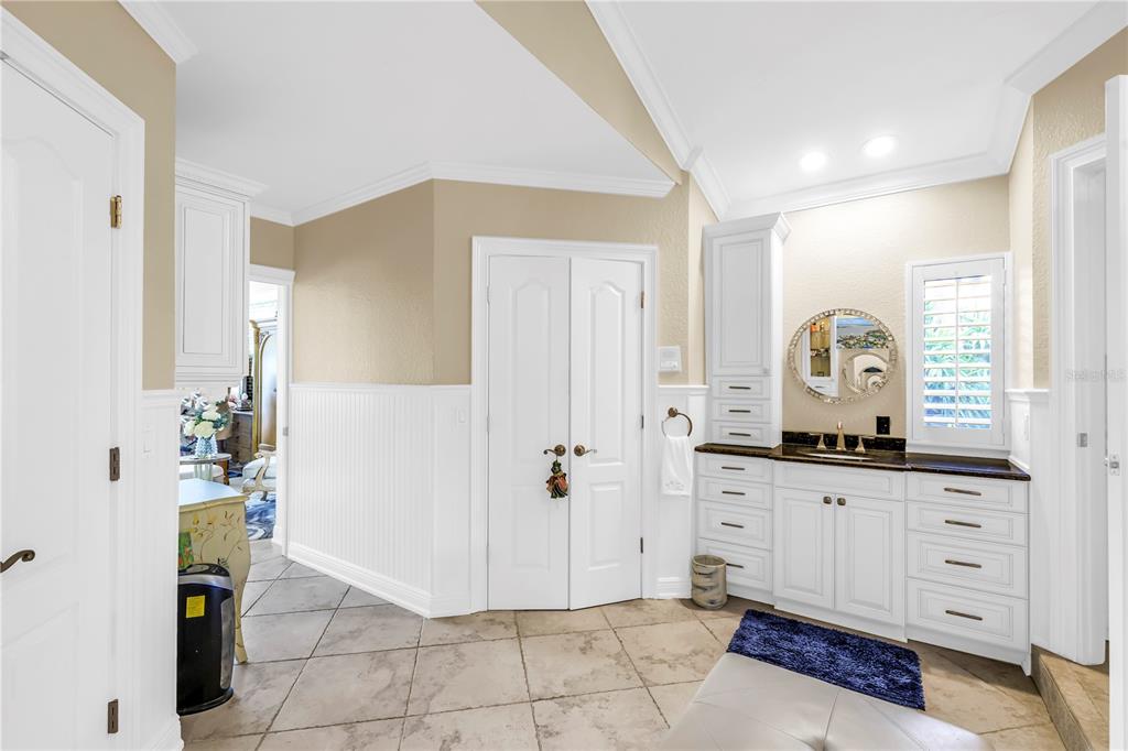 St Petersburg, Florida, 33715, United States, 4 Bedrooms Bedrooms, ,5 BathroomsBathrooms,Residential,For Sale,1999732