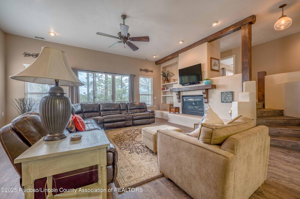 Ruidoso, New Mexico, 88345, United States, 4 Bedrooms Bedrooms, ,3 BathroomsBathrooms,Residential,For Sale,1895343
