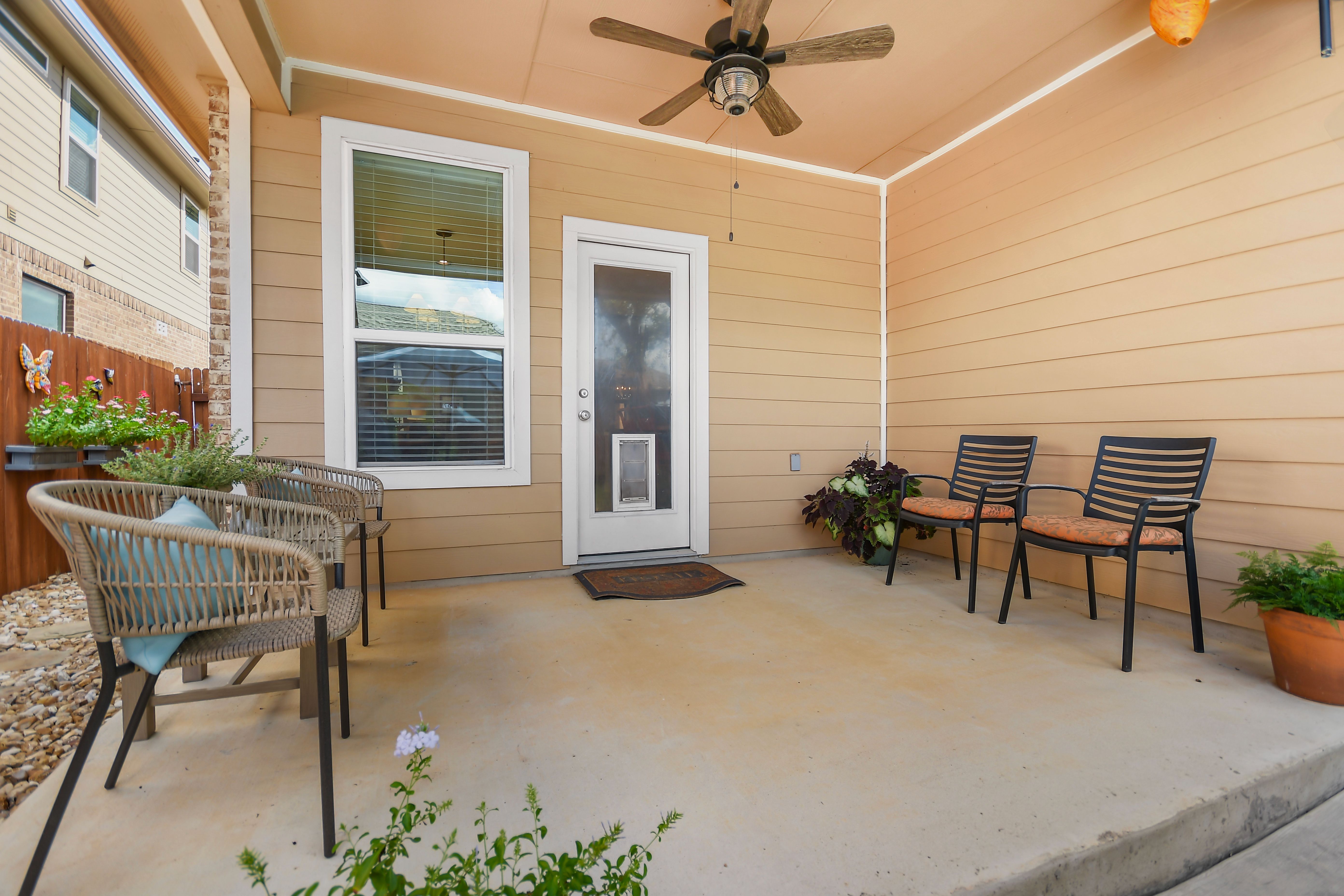  Beautifully Maintained One-Story Retreat in Wortham Oaks - 物件實景
