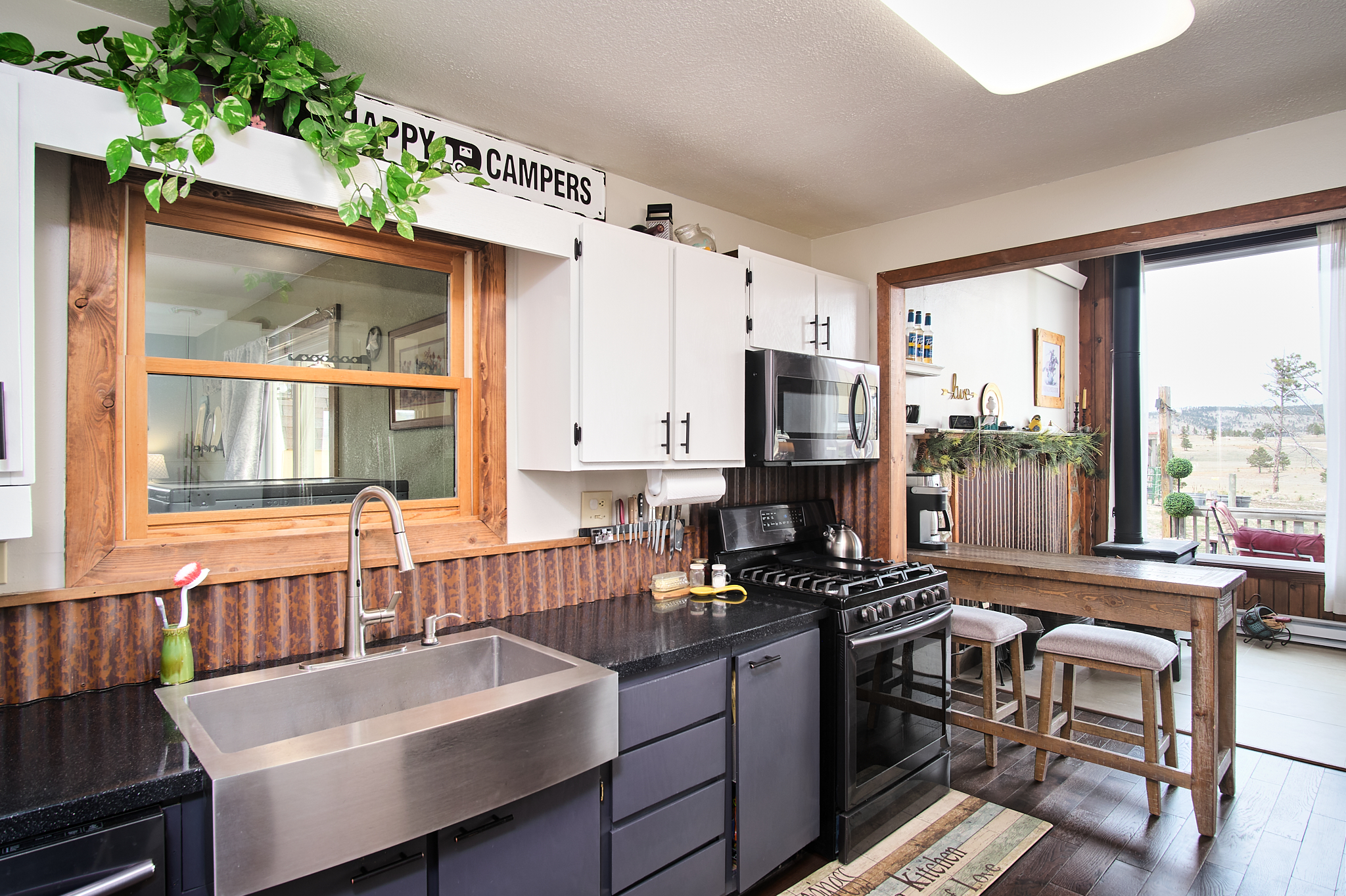 Hot Springs, South Dakota, 57747, United States, 3 Bedrooms Bedrooms, ,2 BathroomsBathrooms,Residential,For Sale,1993817