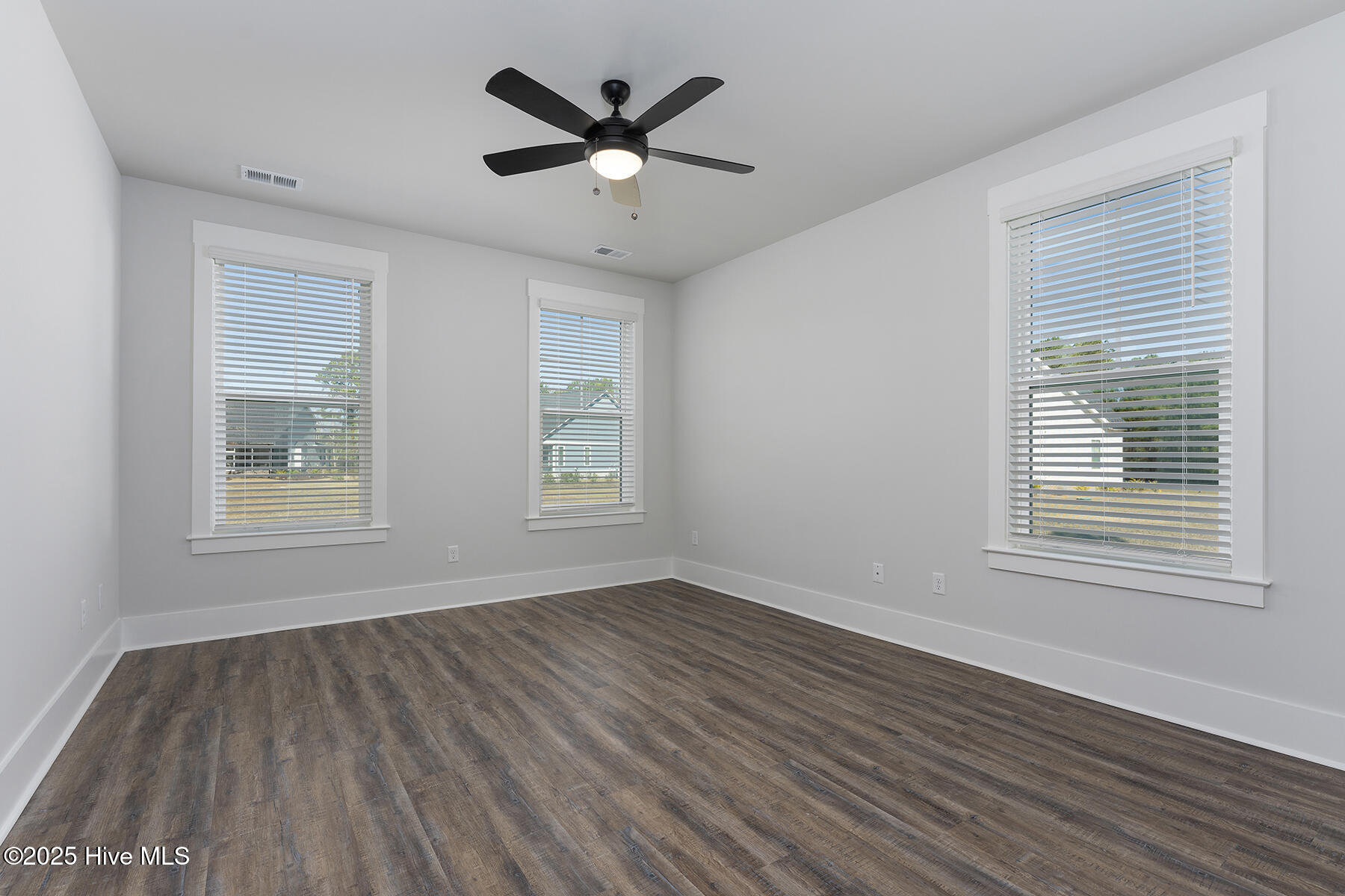 Bolivia, North Carolina, 28422, United States, 4 Bedrooms Bedrooms, ,3 BathroomsBathrooms,Residential,For Sale,1804361