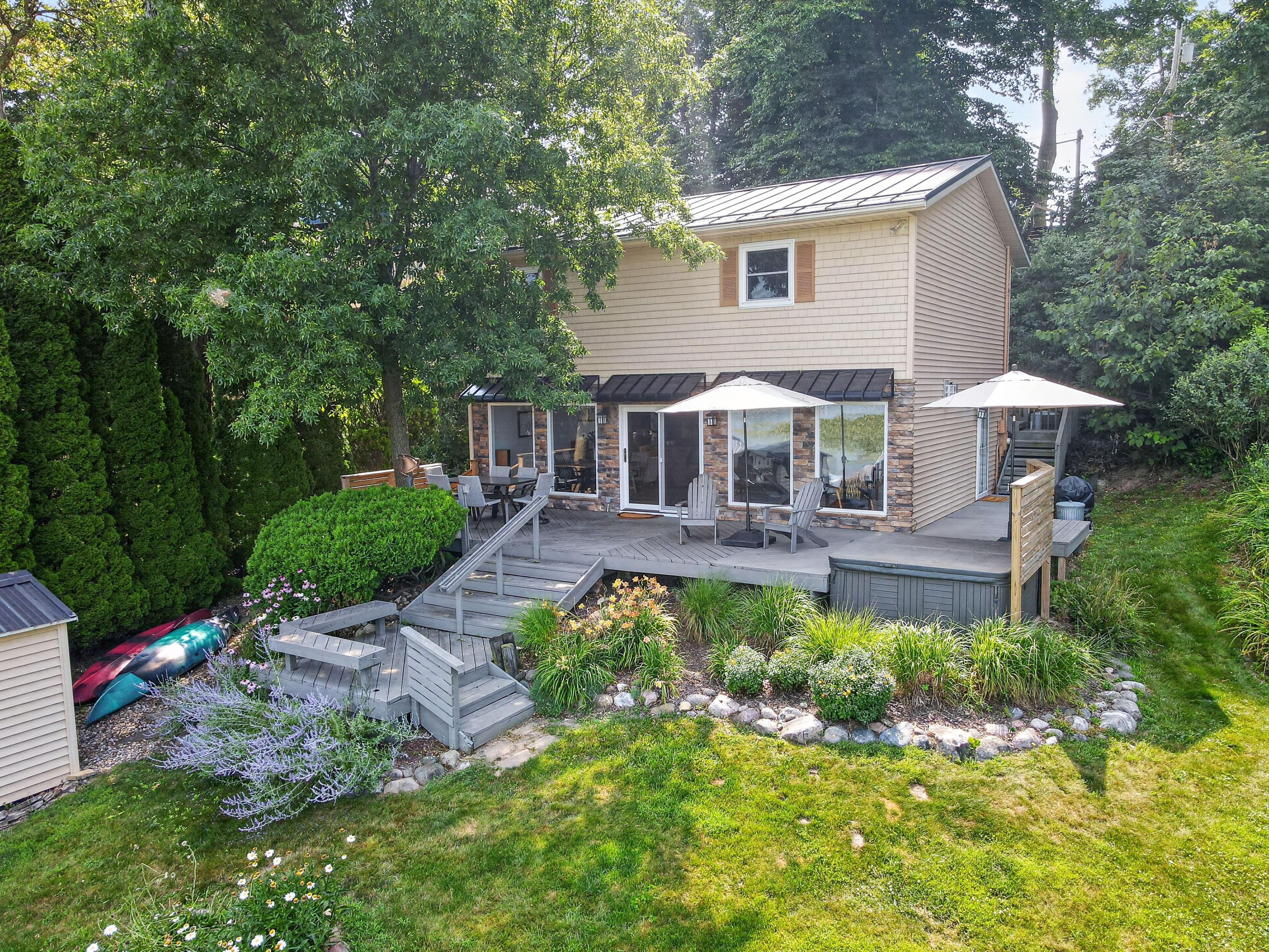  Four Bedroom Webster Lake Home - 物件實景
